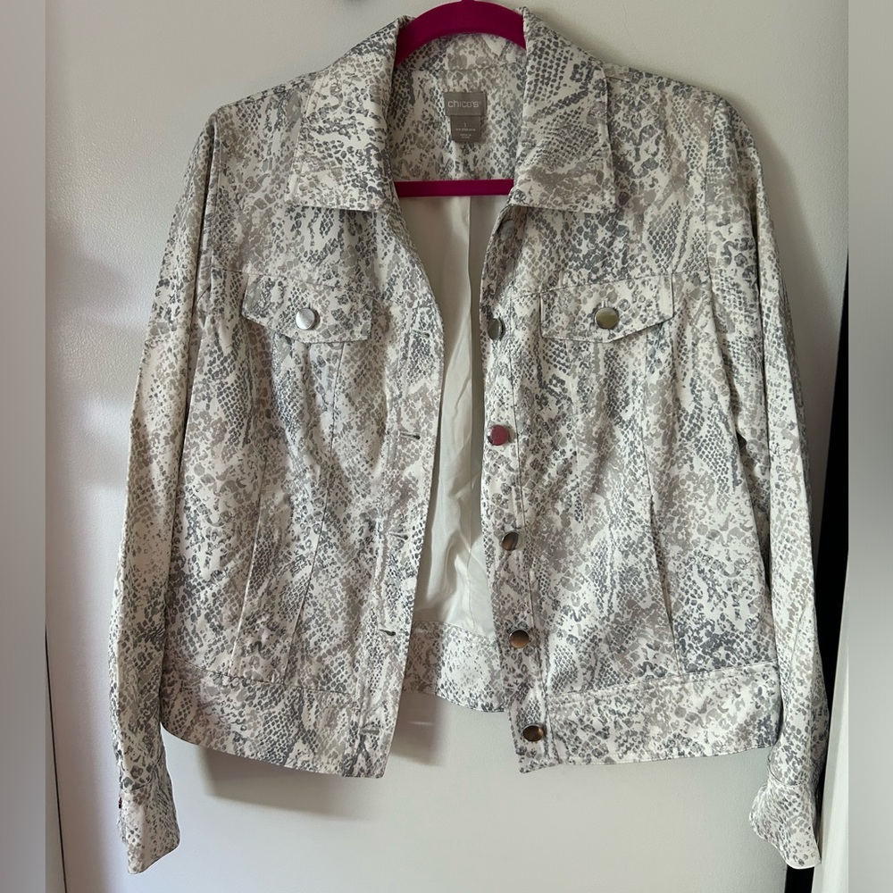 Chicos - womens jacket size 1 (8/10) snake print- excellent condition